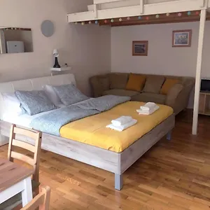 Apartamento V57 Oktogon, Budapest